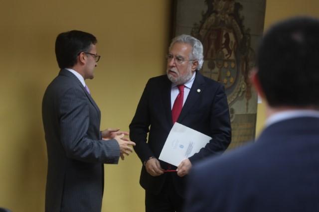 Santalices defende que hai que lexislar cos pés na terra e atendendo ás necesidades das persoas